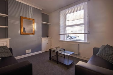 4 bed house, Emerald Street, Adamstown, Cardiff, CF241QB - Image 1